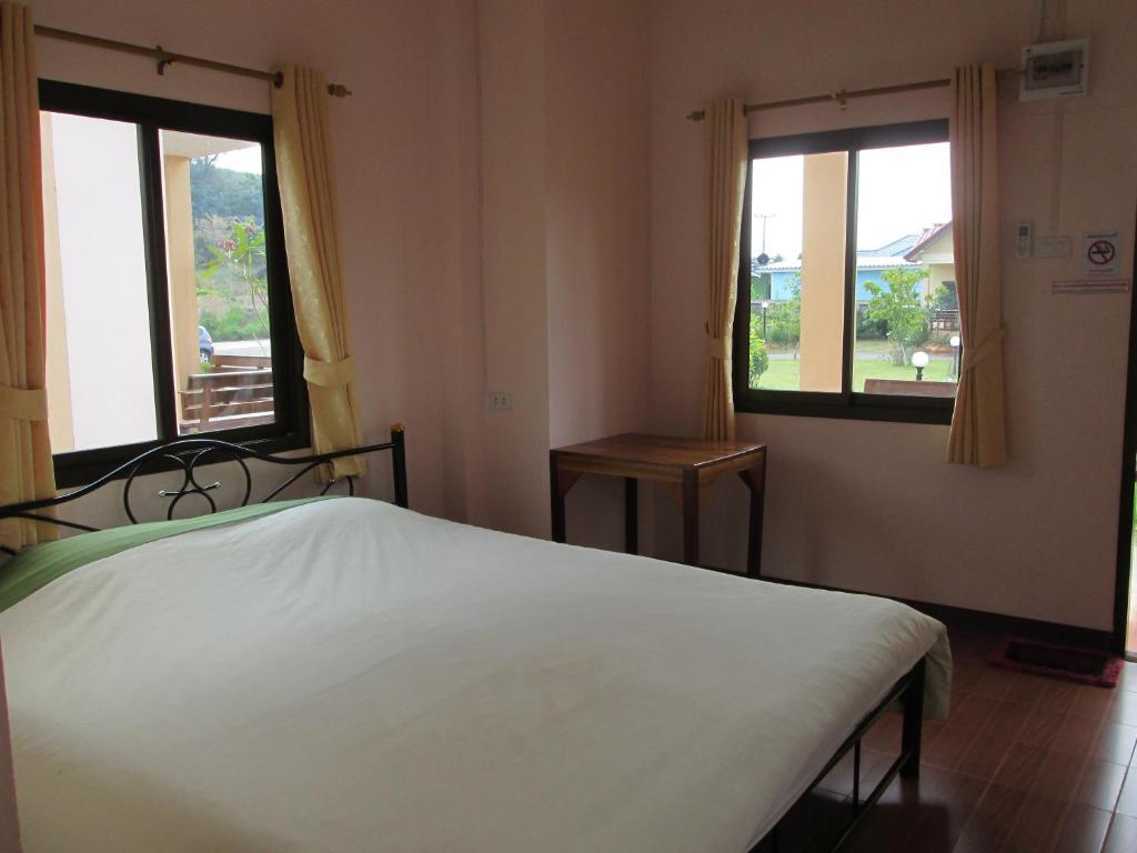 Baan Kinlom Chom Daw Khao Yai Hotel Mu Si Room photo